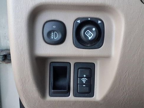 Used 2005 Ford Escape Limited image 14