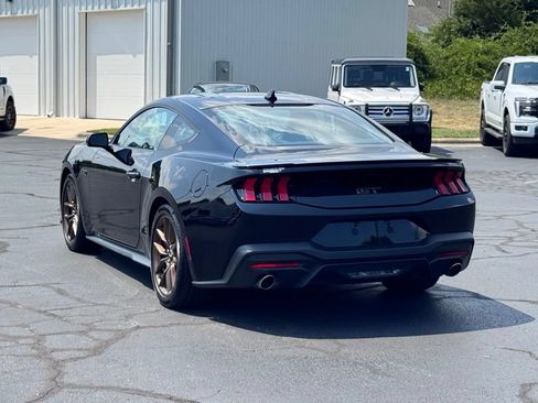Used 2025 Ford Mustang GT Premium RWD image 17