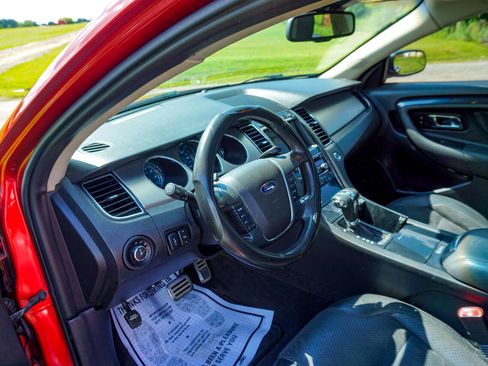 Used 2010 Ford Taurus SHO image 19