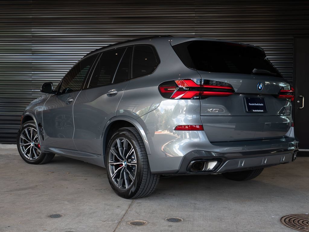 Used 2026 BMW X5 xDrive50e w/ M Sport Package AWD/4WD image 3