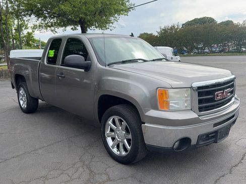 Used 2007 GMC Sierra 1500 SLE w/ California Package RWD image 8