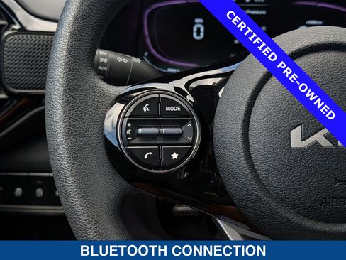 Used 2025 Kia Soul S FWD image 25