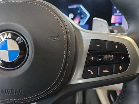 Certified 2024 BMW X7 xDrive40i w/ M Sport Package AWD/4WD image 18