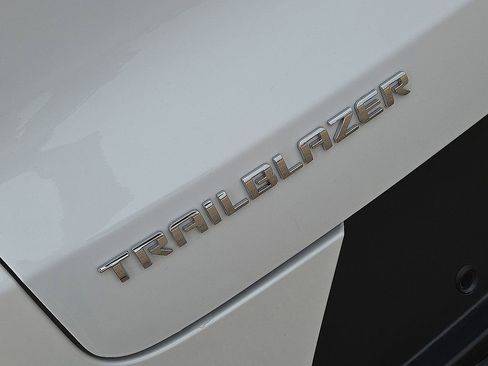 Used 2026 Chevrolet TrailBlazer LS image 12