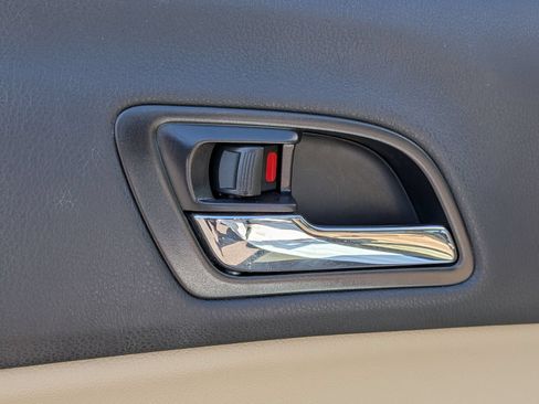 Used 2013 Acura ILX w/ Premium Package FWD image 13