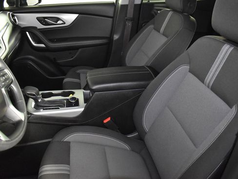 Used 2025 Chevrolet Blazer LT AWD/4WD image 40