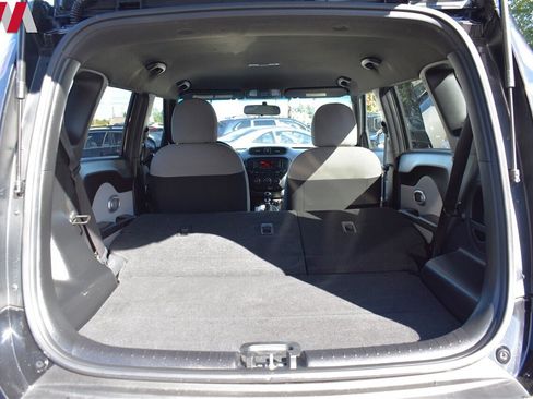 Used 2014 Kia Soul FWD image 24