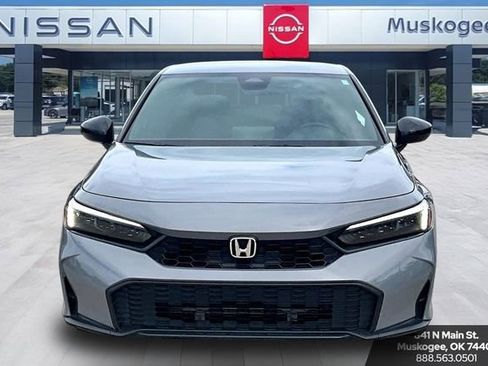 Used 2025 Honda Civic Sport image 2