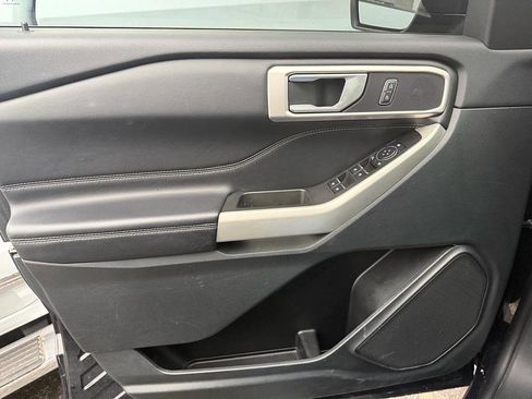 Used 2023 Ford Explorer XLT w/ Equipment Group 202A image 17