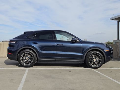 Certified 2025 Porsche Cayenne S image 9