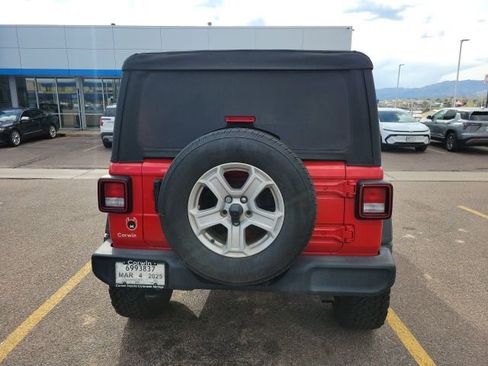 Used 2022 Jeep Wrangler Sport S image 6