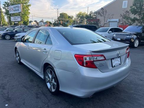 Used 2012 Toyota Camry SE FWD image 4