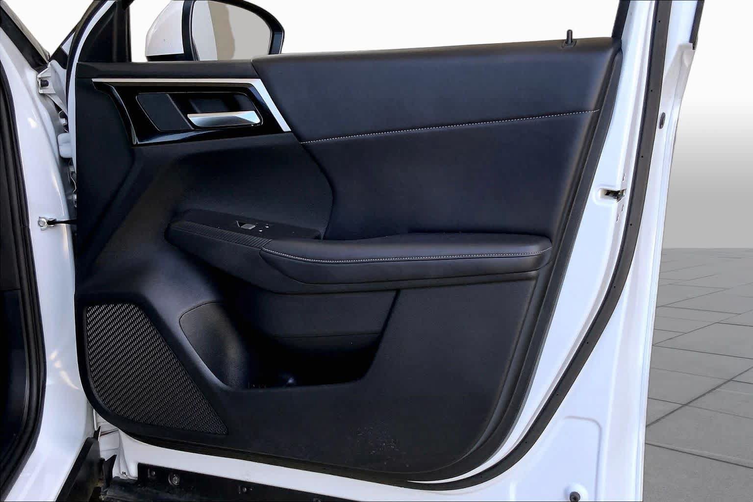 Used 2024 Mitsubishi Outlander SE FWD image 23