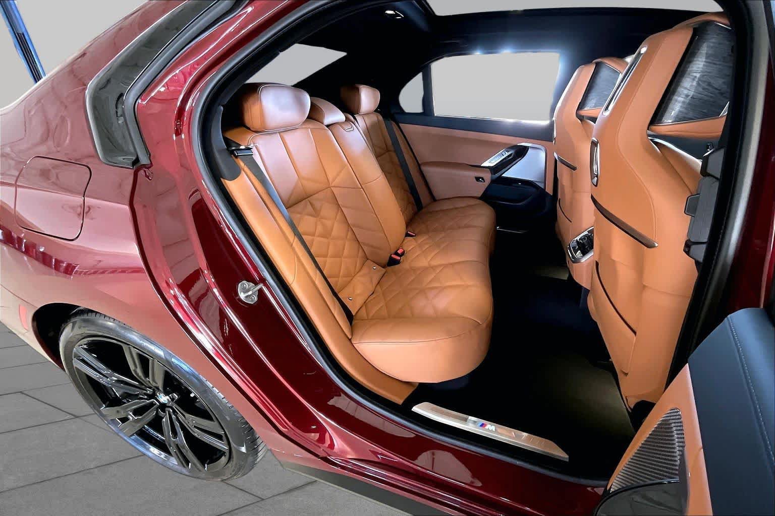 Used 2023 BMW 740i RWD image 18