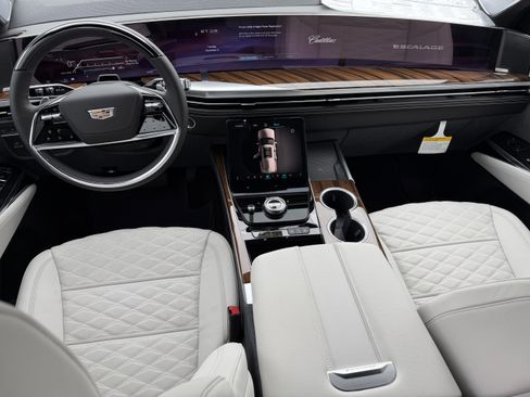 New 2026 Cadillac Escalade Platinum Sport w/ LPO, ONYX Package image 14