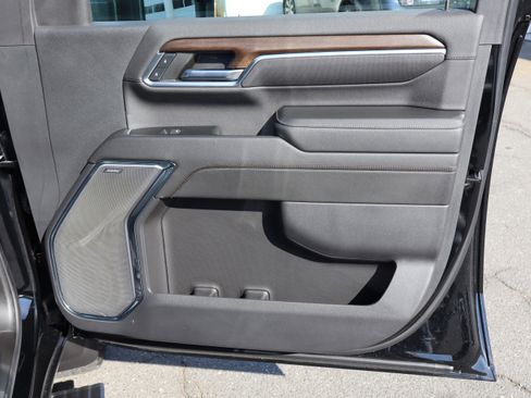 Used 2024 Chevrolet Silverado 2500 High Country w/ High Country Premium Package image 39