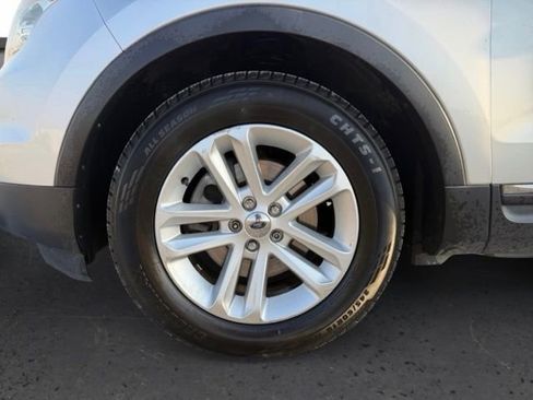 Used 2011 Ford Explorer XLT w/ 202A Rapid Spec Order Code image 9