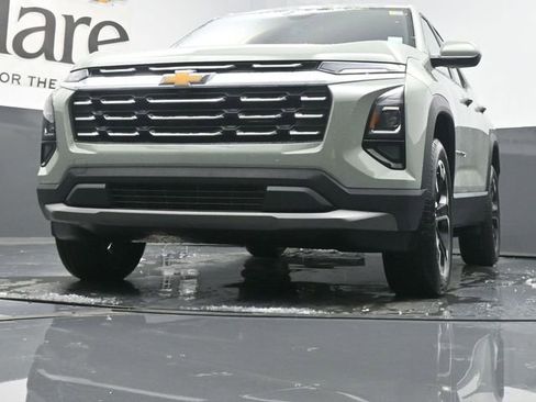 New 2026 Chevrolet Equinox LT FWD image 32