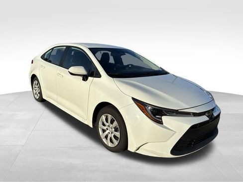 Used 2024 Toyota Corolla LE FWD image 7