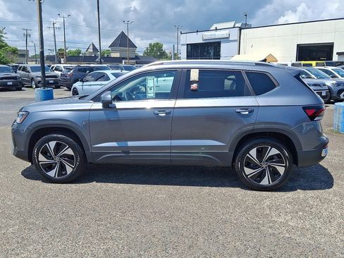New 2025 Volkswagen Taos SE AWD/4WD image 8