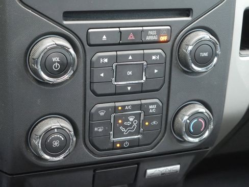 Used 2014 Ford F150 XLT w/ Equipment Group 302A Luxury AWD/4WD image 13