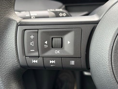 Used 2025 Nissan Kicks S image 23