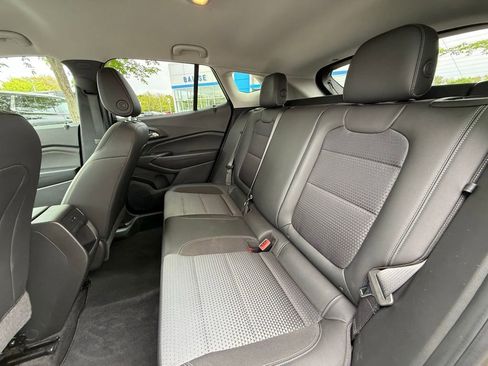 Used 2024 Chevrolet Trax LT w/ Driver Confidence Package FWD image 24