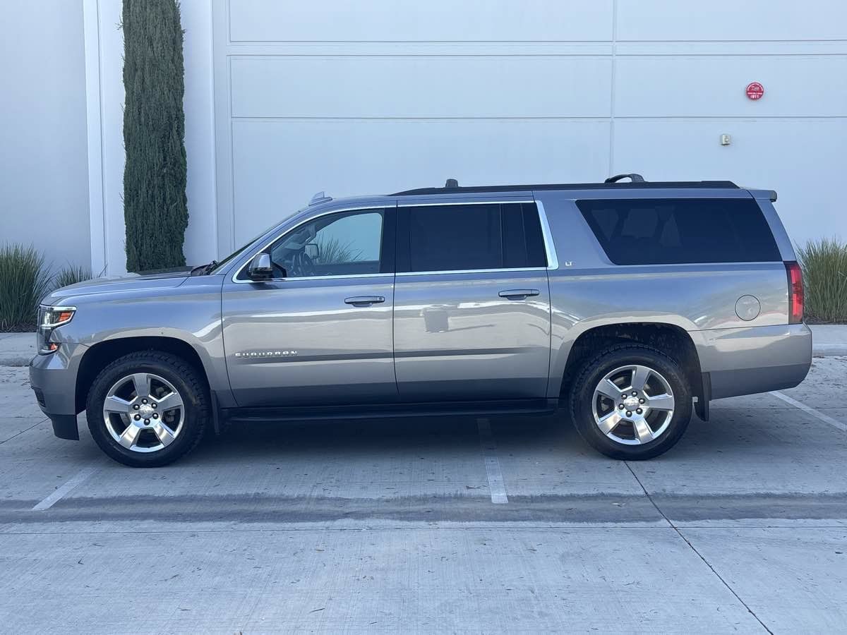 Used 2019 Chevrolet Suburban LT AWD/4WD image 6