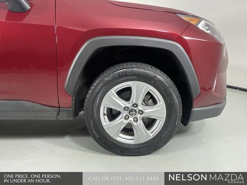 Used 2021 Toyota RAV4 XLE image 10