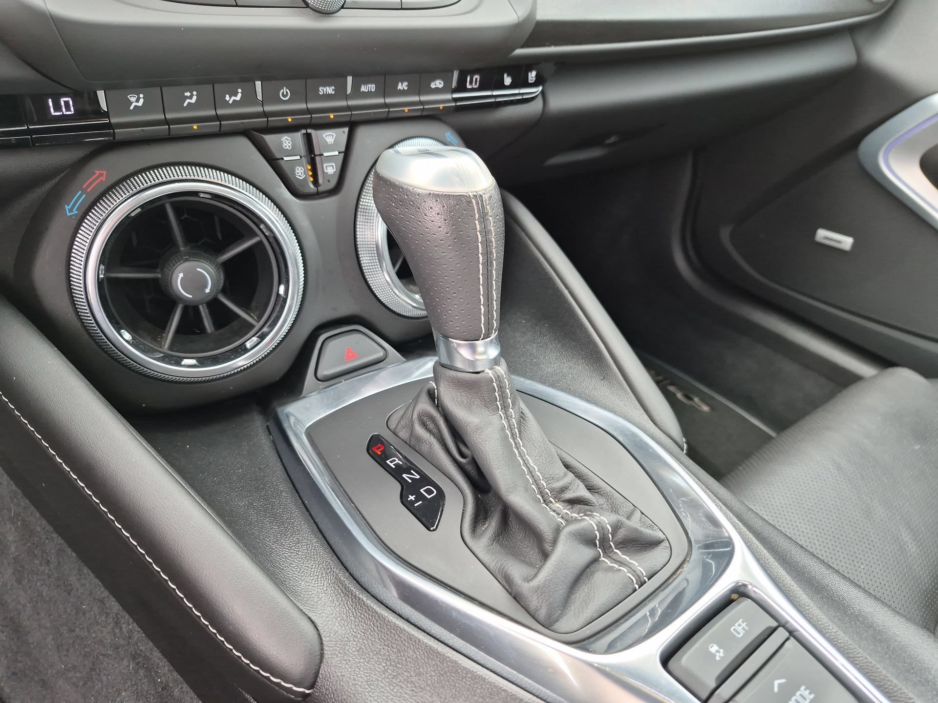 Certified 2018 Chevrolet Camaro LT RWD image 16