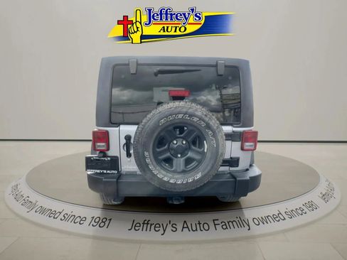 Used 2015 Jeep Wrangler Unlimited Sport AWD/4WD image 6