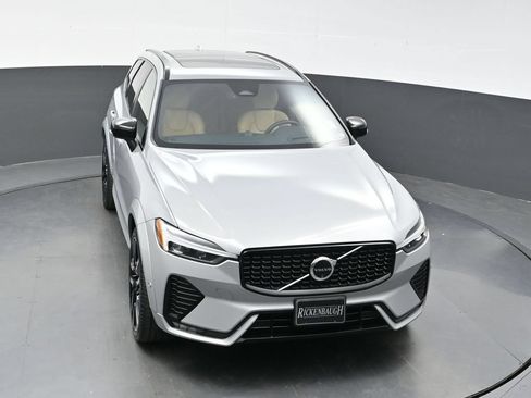 Used 2024 Volvo XC60 B5 Ultimate w/ Protection Package Premier AWD/4WD image 33