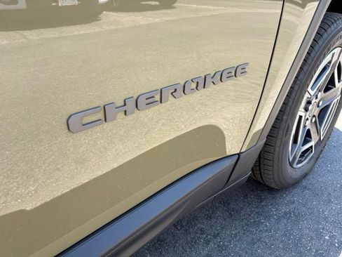 New 2026 Jeep Cherokee Laredo AWD/4WD image 10