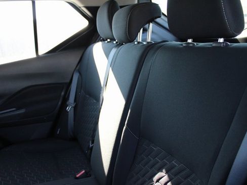 Used 2023 Nissan Kicks SV w/ Interior Electronics Package image 17