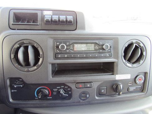 Used 2022 Ford E-350 and Econoline 350 Super Duty RWD image 30