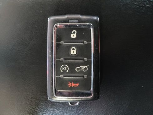 Used 2023 Jeep Grand Cherokee L Laredo AWD/4WD image 32