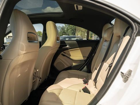 Used 2018 Mercedes-Benz CLA 250 image 8