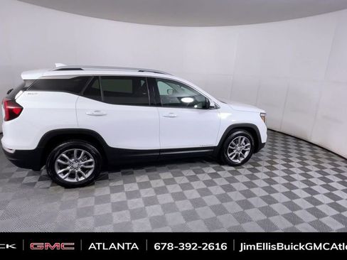 Used 2023 GMC Terrain SLT image 10