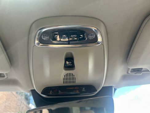 Used 2016 Volvo XC90 T6 Momentum w/ Momentum Plus Package AWD/4WD image 24