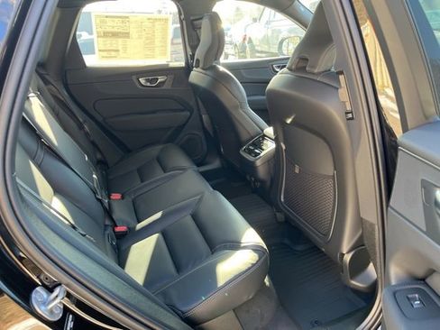 New 2026 Volvo XC60 B5 Ultra w/ Climate Package image 16