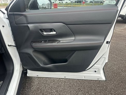 New 2026 Nissan Kicks SR w/ SR Premium Package image 14