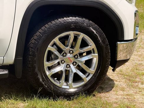 Used 2021 GMC Sierra 1500 SLT w/ SLT Premium Plus Package AWD/4WD image 13