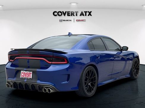 Used 2019 Dodge Charger R/T w/ Blacktop Package RWD image 8