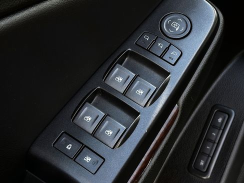 Used 2020 GMC Yukon SLT w/ Open Road Package image 15