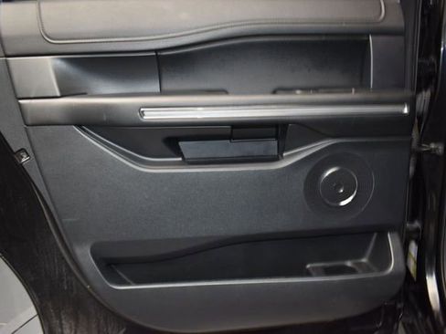 Used 2021 Ford Expedition Max XLT RWD image 16