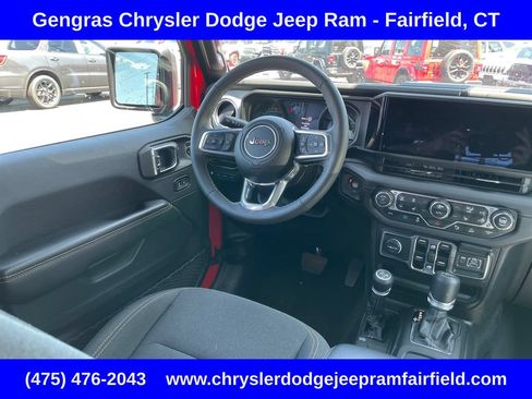 Certified 2025 Jeep Wrangler Unlimited Sahara w/ Safety Group AWD/4WD image 60