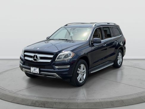 Used 2014 Mercedes-Benz GL 450 4MATIC image 3