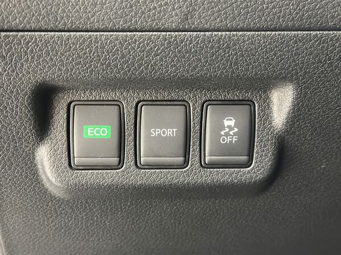 Used 2017 Nissan Sentra SR FWD image 22