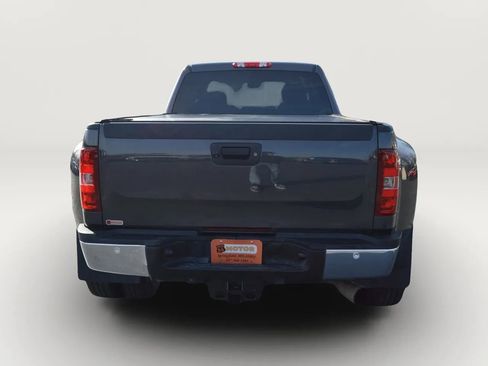 Used 2011 GMC Sierra 3500 SLT w/ SLT Convenience Package image 5