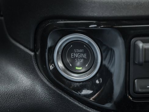 Used 2025 Chevrolet Silverado 1500 LT image 23